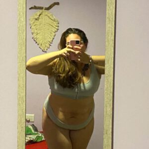 Gordita sumisa